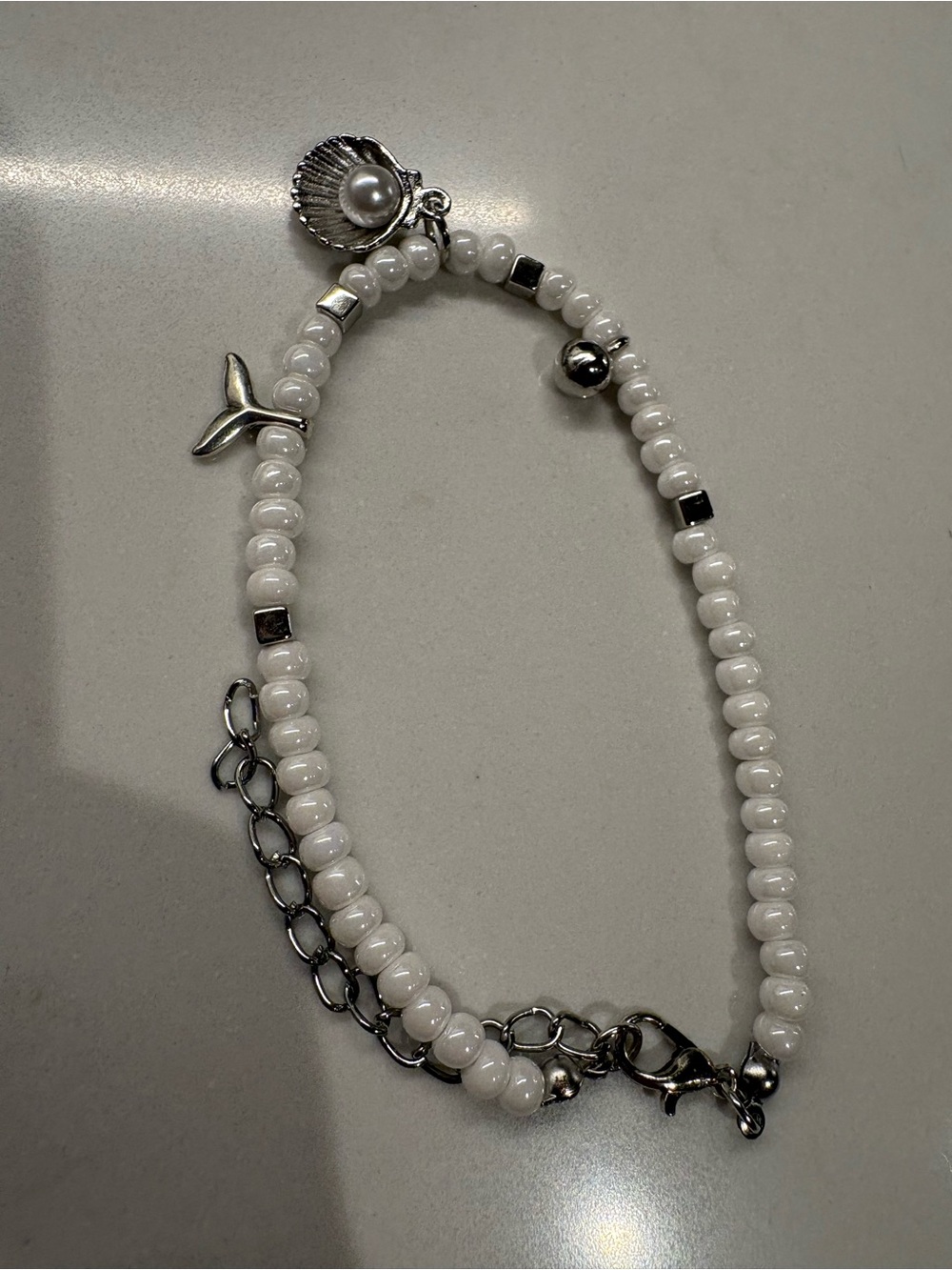 Pearl White Beaded Shell Charm anklet/bracelet